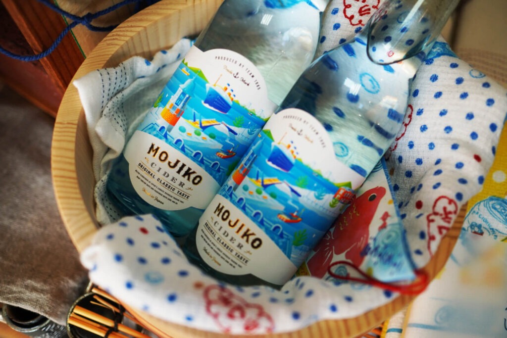 DeLi 門司港店でディスプレイされた門司港サイダー330ml