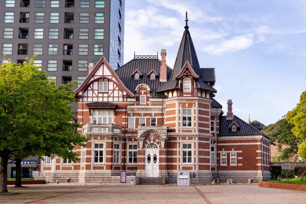 PALETTA COFFEE&ARTがある北九州市大連友好記念館の外観